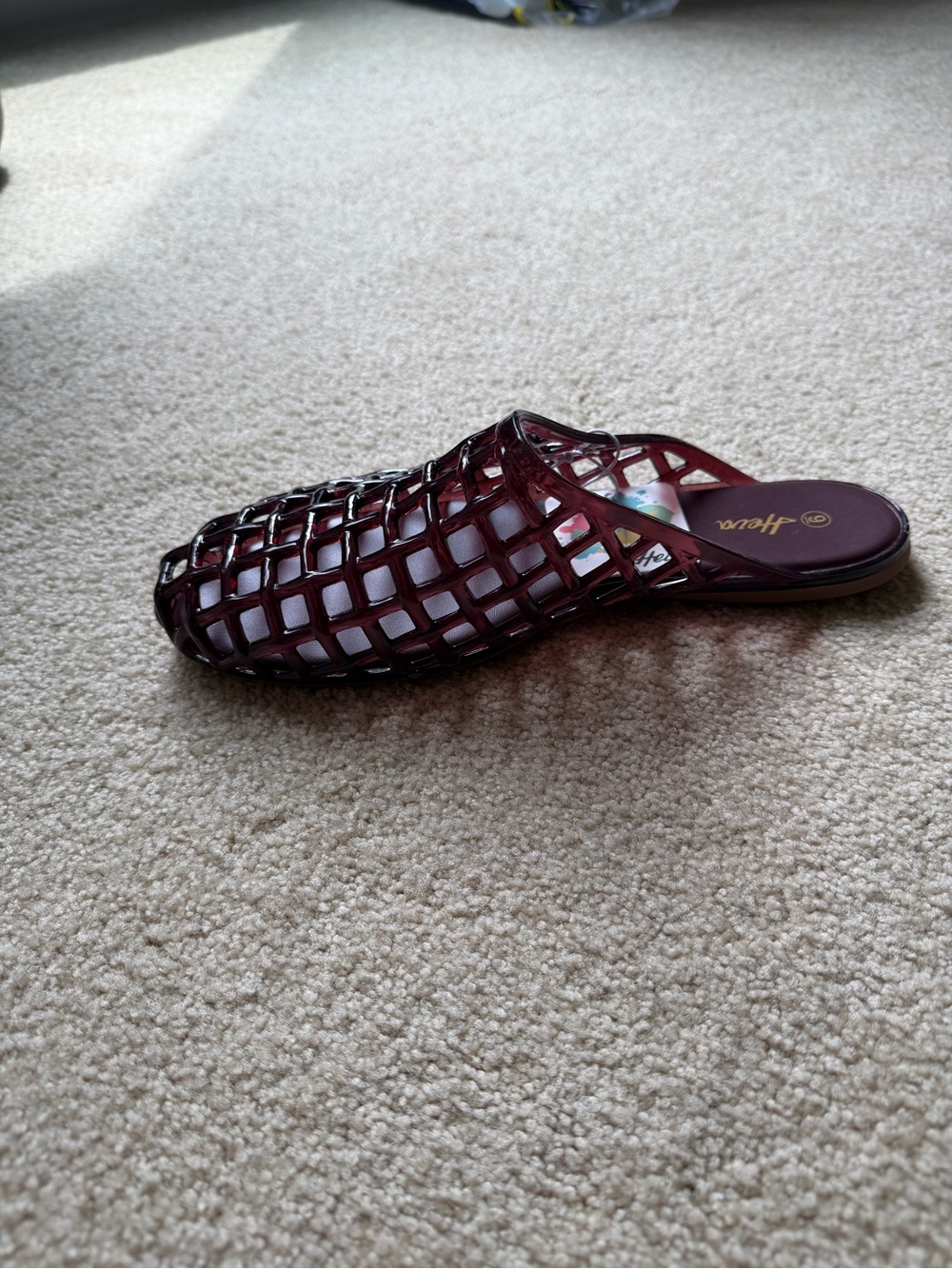 Women’s Wine Red Jelly Slip-On Shoes - Picture 3 of 4